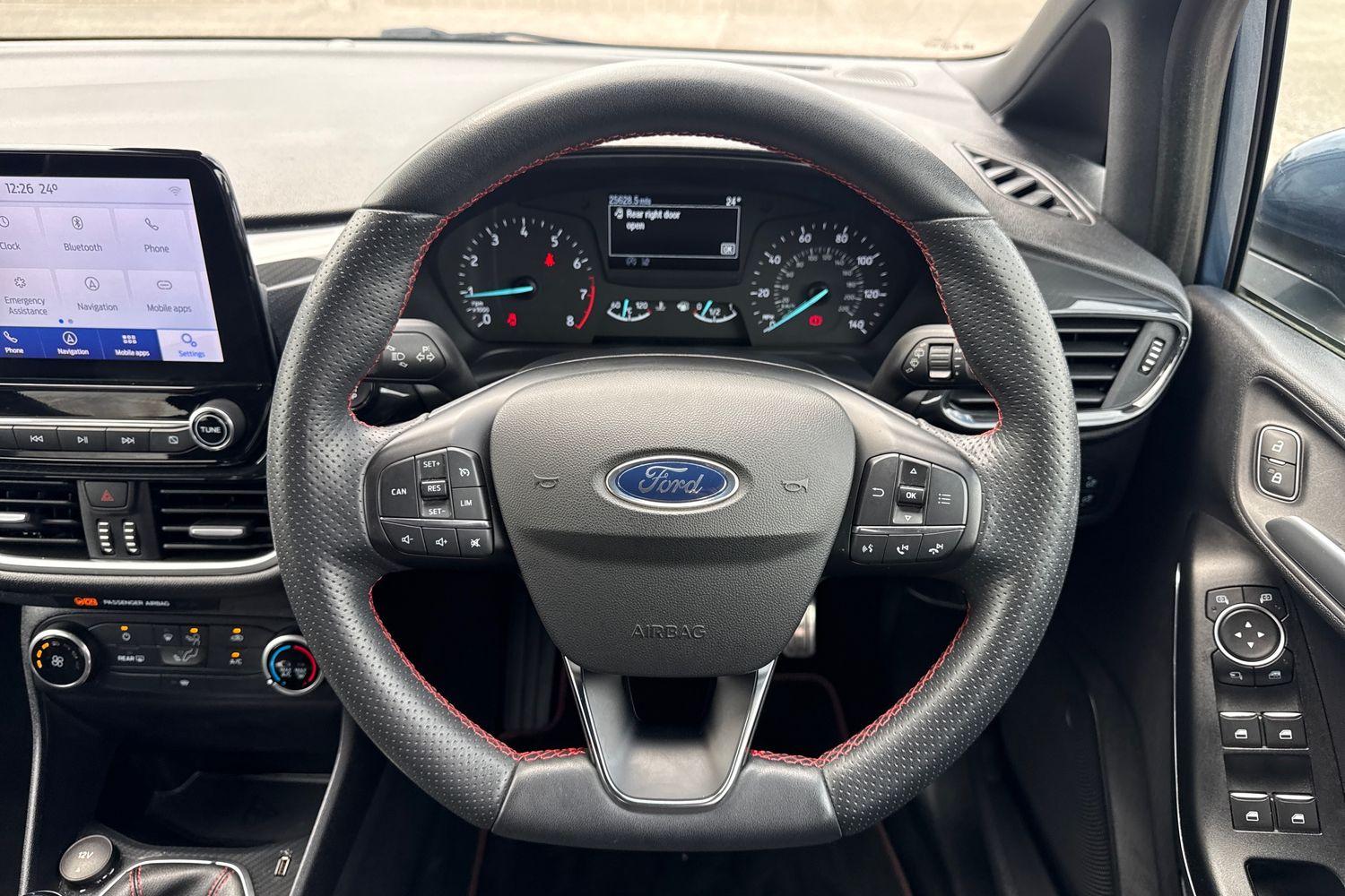 Ford Fiesta Photo 11