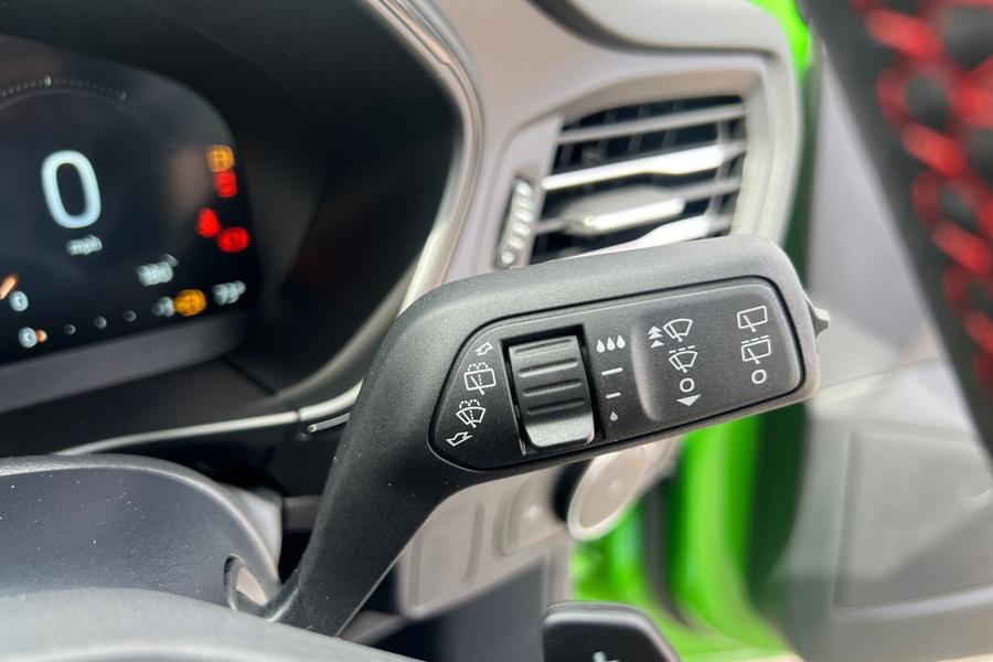 Ford FOCUS Photo autoimg-0c1c6badd8281155332c2415c452e870d90f9dc9.jpg