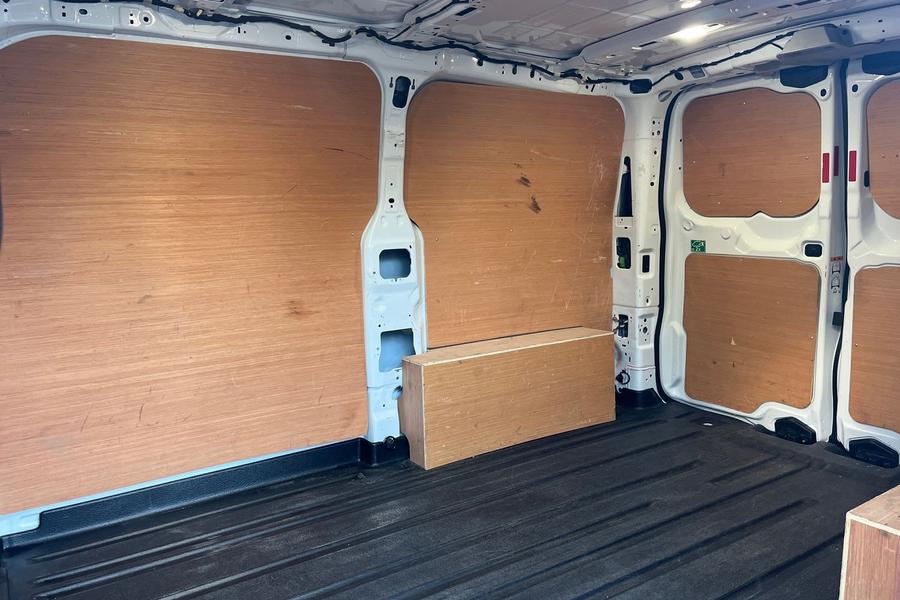 Ford TRANSIT CUSTOM Photo autoimg-0c218b3f42f8dc94547a3fb44a22a727a92ee625.jpg