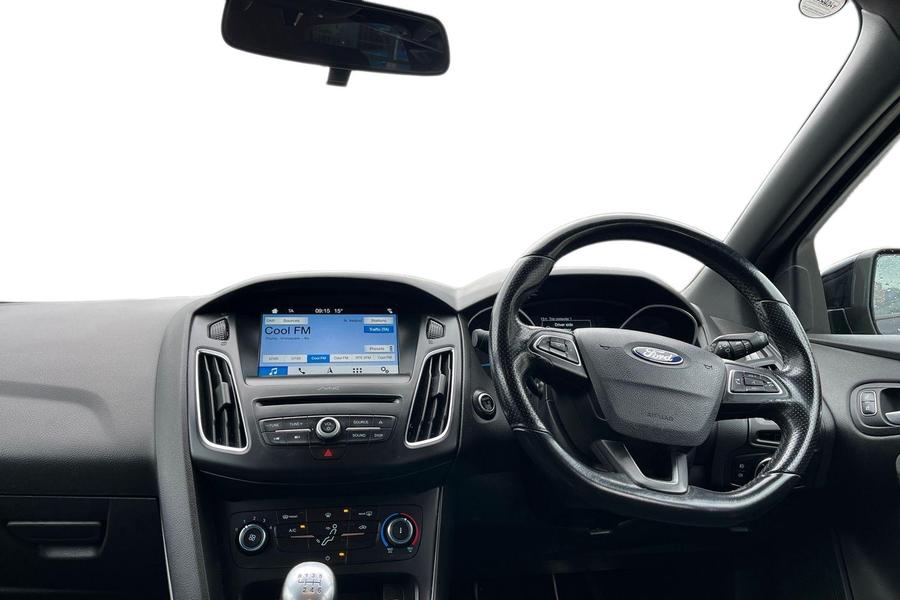 Ford FOCUS Photo autoimg-0c23eff96e8cc3b42110785a89bf62b5c2ec583e.jpg