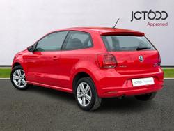 VOLKSWAGEN Polo Photo 3