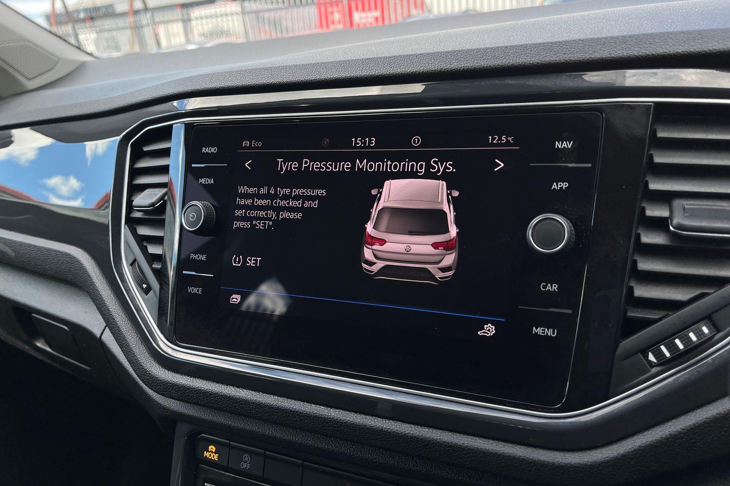 Volkswagen T-ROC Photo 31