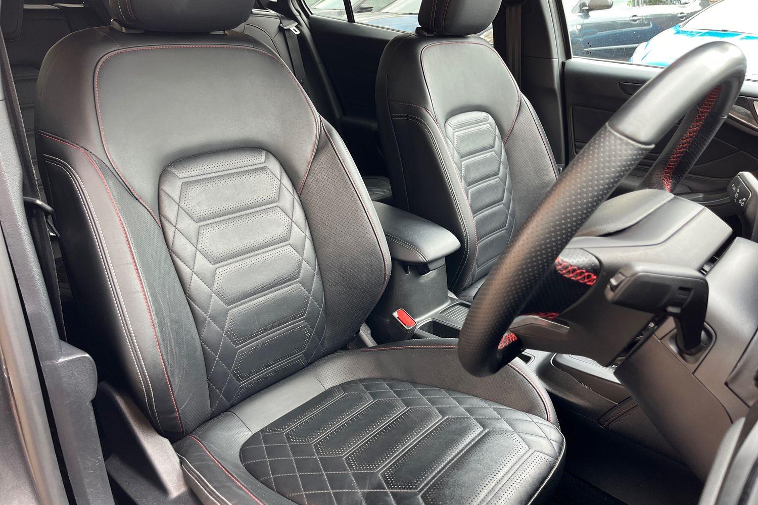 Ford FOCUS Photo 16