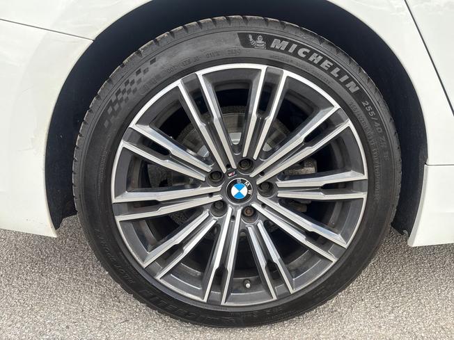 BMW 3 Series Photo 31