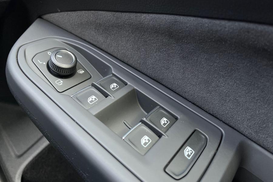 Volkswagen Golf Photo autoimg-0c2dae5c2d51c55544bed6b2405acbf7325a7004.jpg