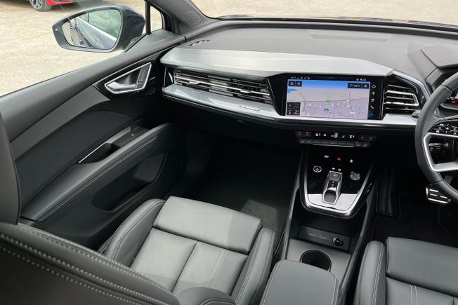 AUDI Q4 E-Tron Photo 56