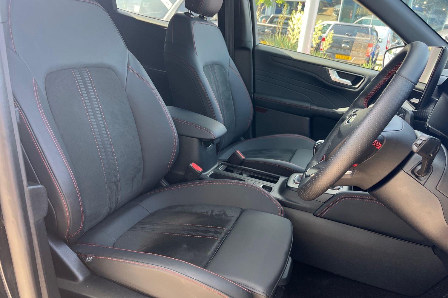 Ford KUGA Photo 16