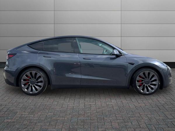 TESLA Model Y Photo autoimg-0c311a6b3f83bf70444769e7515bf9b0c0e1a60d.jpg