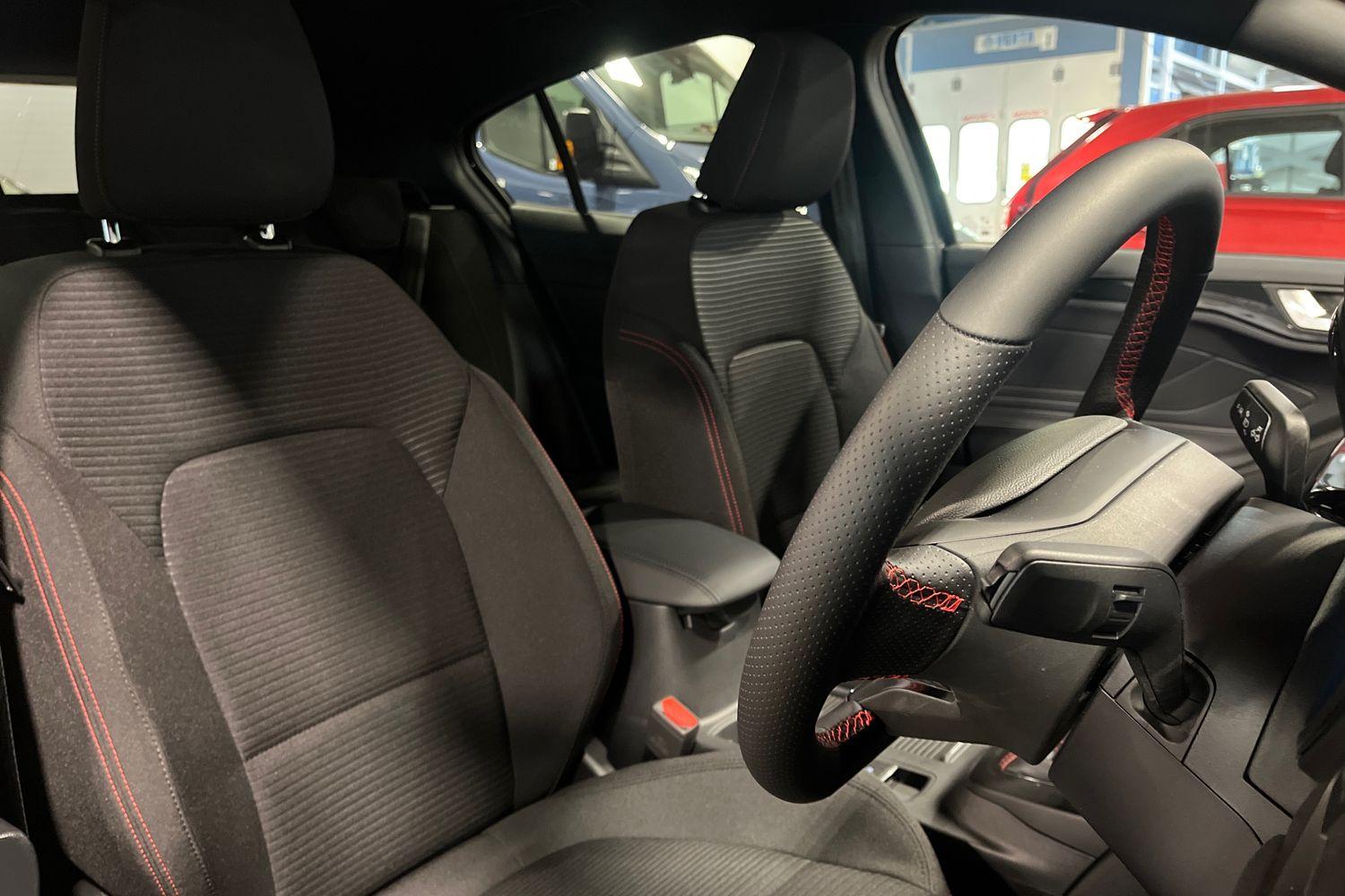Ford Focus Photo 16