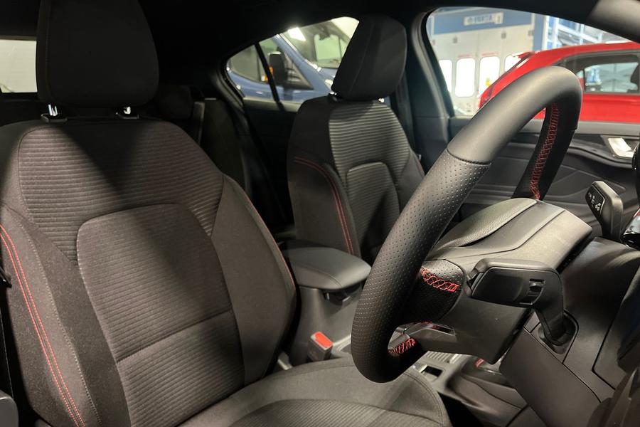 Ford Focus Photo autoimg-0c31f33213f96d07f3541a29ede0cf47814ae03b.jpg