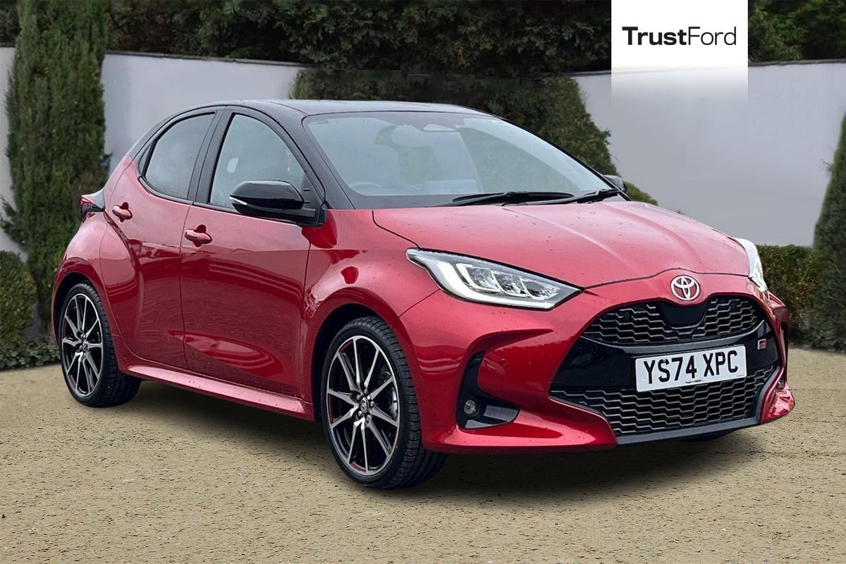 Toyota Yaris listing photo