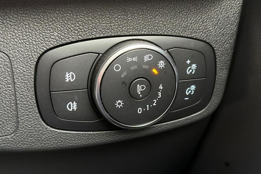 Ford Focus Photo autoimg-0c355e2630dbfee33f999e9fc508708f51516730.jpg