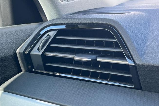 AUDI Q3 Photo 33