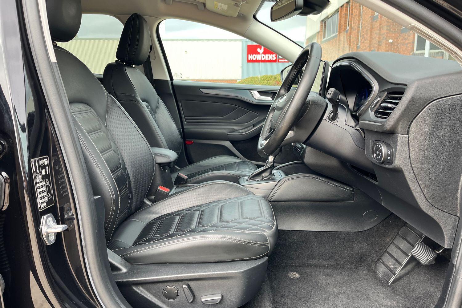 Ford Focus Photo 28