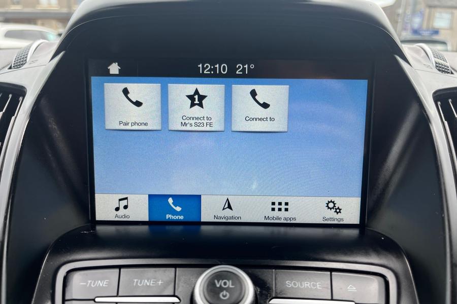 Ford KUGA Photo autoimg-0c3d8221a820c33838bb87476b6081dc33d82549.jpg