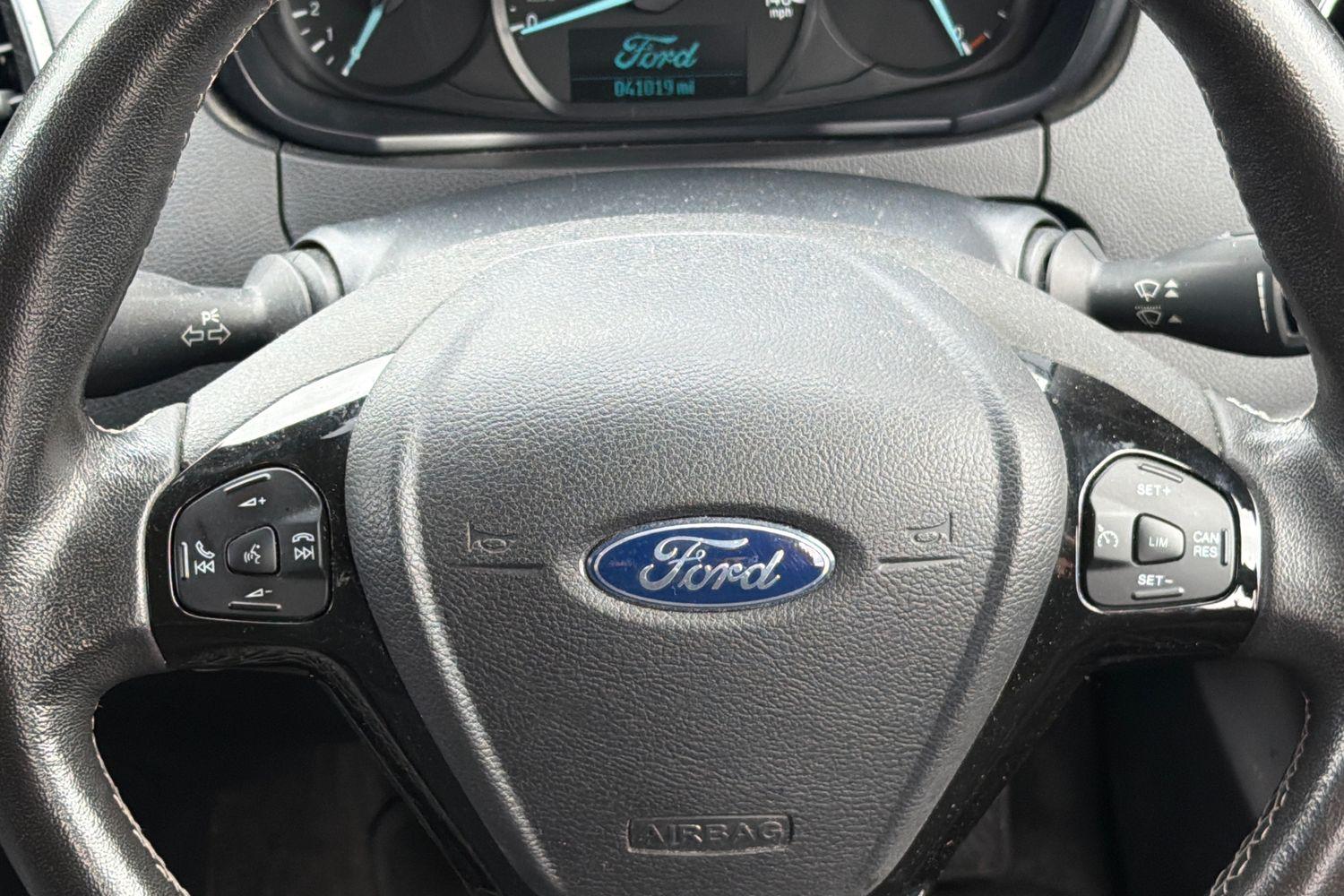 Ford KA+ Photo 11
