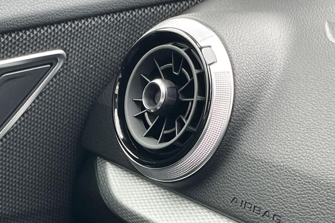 AUDI Q2 Photo 31