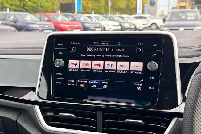 VOLKSWAGEN T-Roc Photo 13