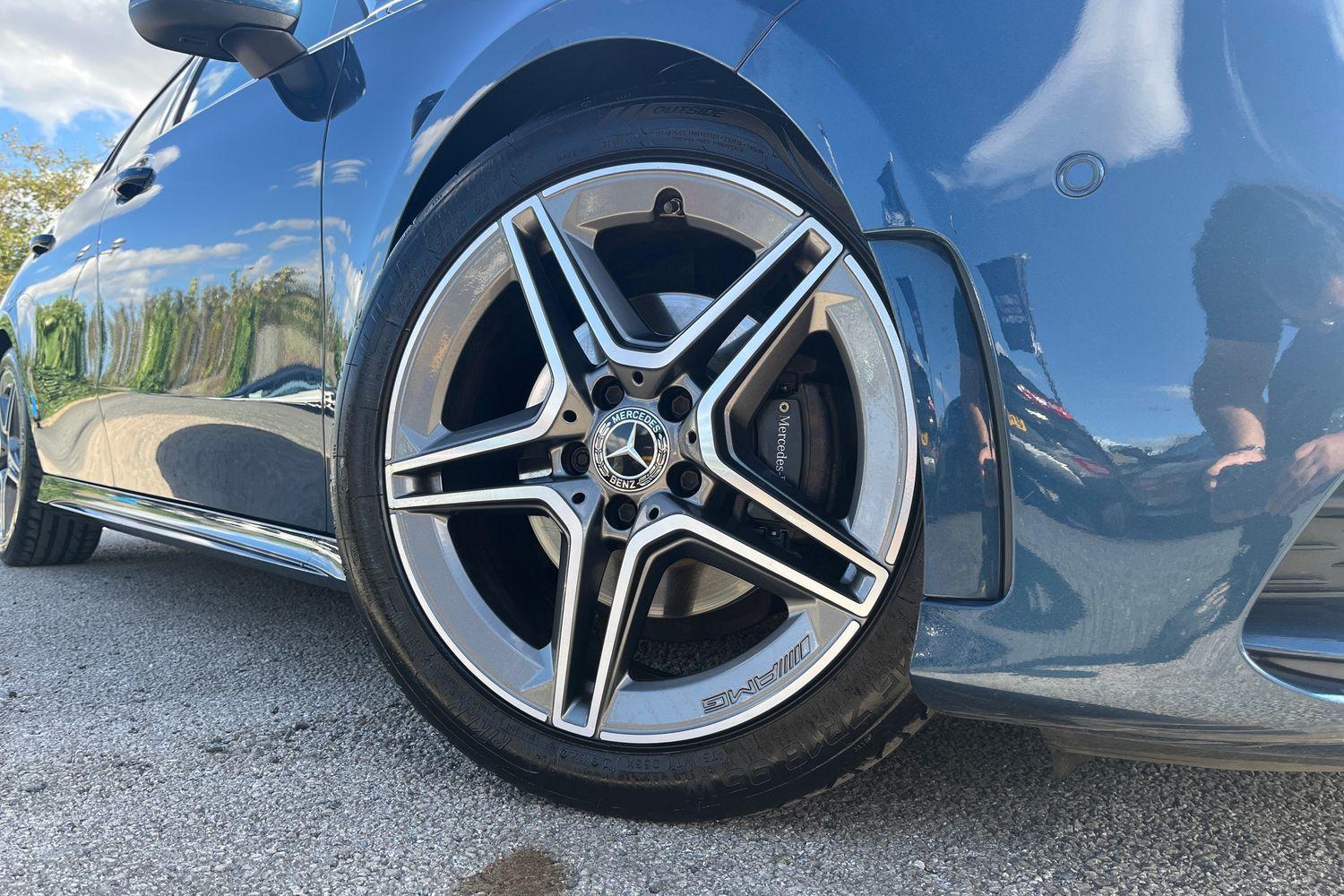 Mercedes-Benz A Class Photo 7