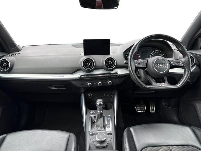AUDI Q2 Photo 10