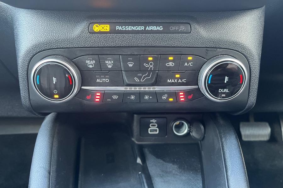 Ford KUGA Photo autoimg-0c49c6e85df4701ef814b3ffe48c2ebfbf6f1712.jpg