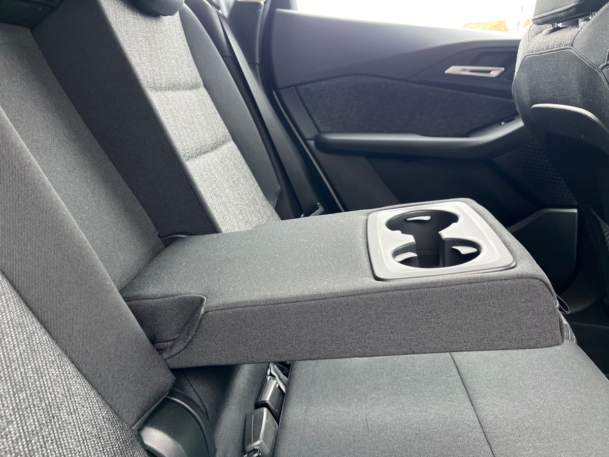 BMW 2 Series Active Tourer Photo 32