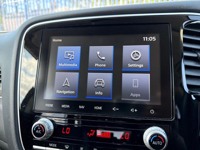 MITSUBISHI Outlander Photo 13