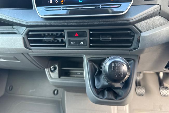 VOLKSWAGEN Crafter Photo 29