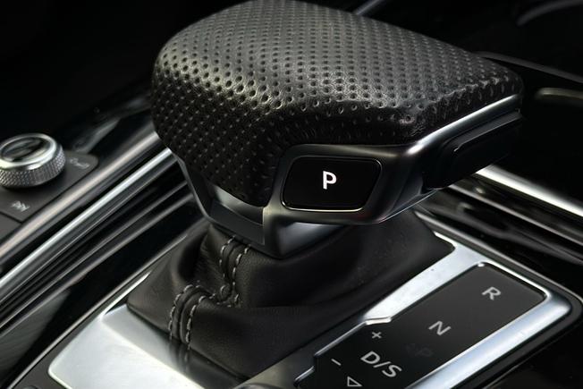 AUDI A4 Photo 22