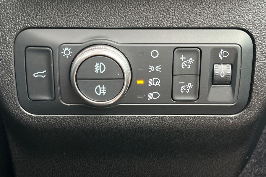Ford Kuga Photo autoimg-0c50cbc45969fcd157c72782288ba92be7073571.jpg