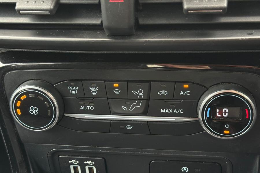 Ford ECOSPORT Photo autoimg-0c552502f845d3f483d1d39f36ee23ebaf257b5f.jpg