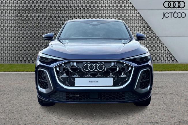 AUDI Q5 SUV Photo 8