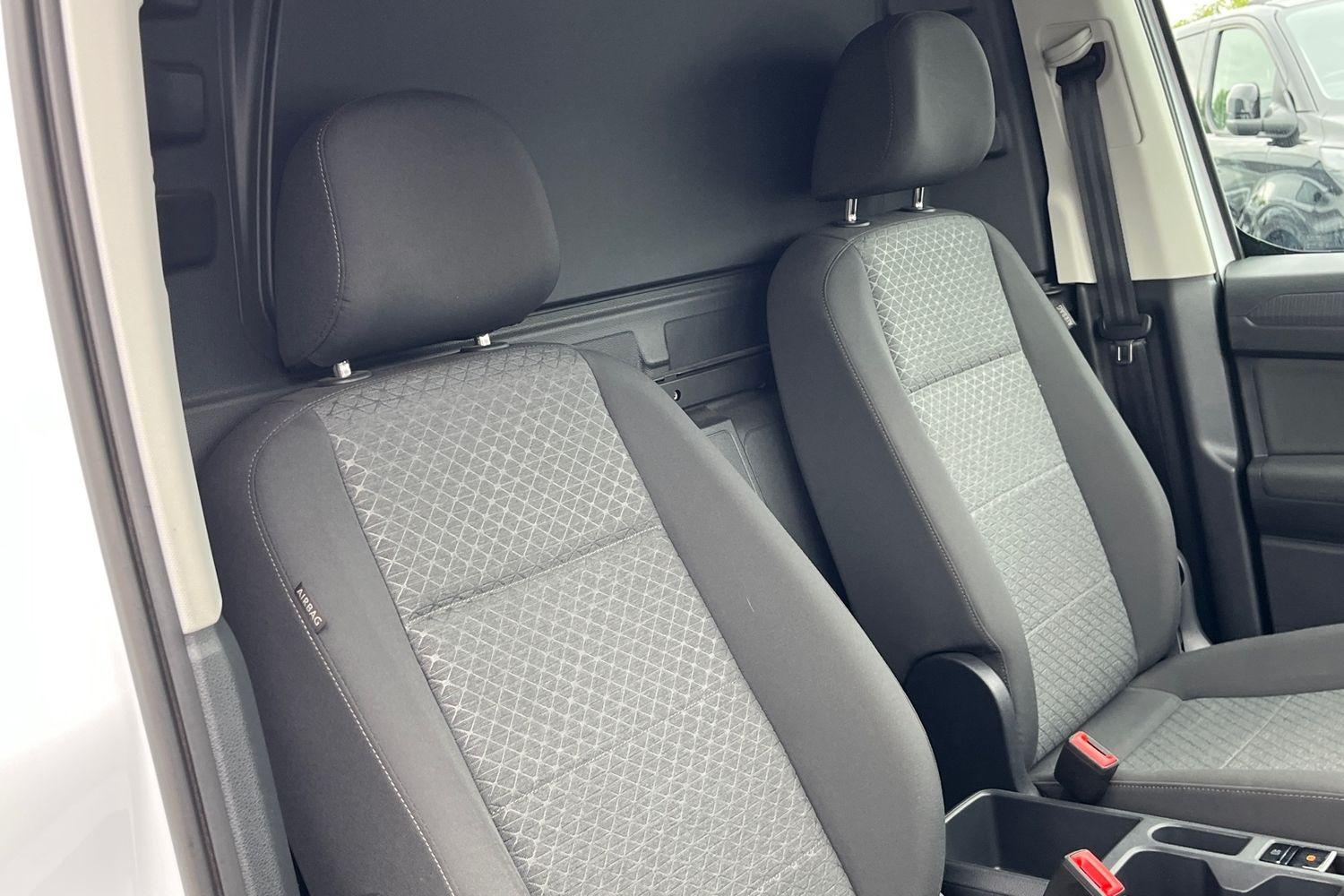 Ford TRANSIT CONNECT Photo 30