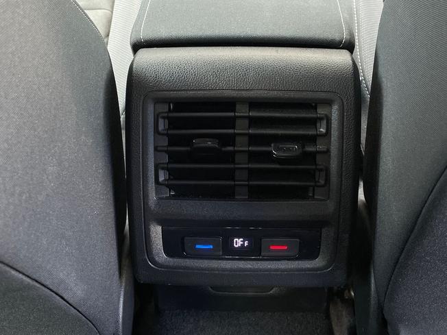 Volkswagen Golf Photo 35