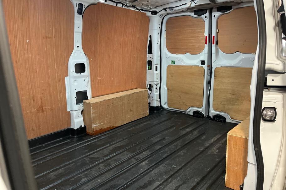 Used Ford TRANSIT CUSTOM DV24HSC 4