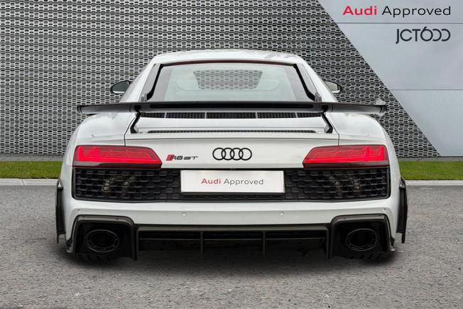 AUDI R8 Photo 7