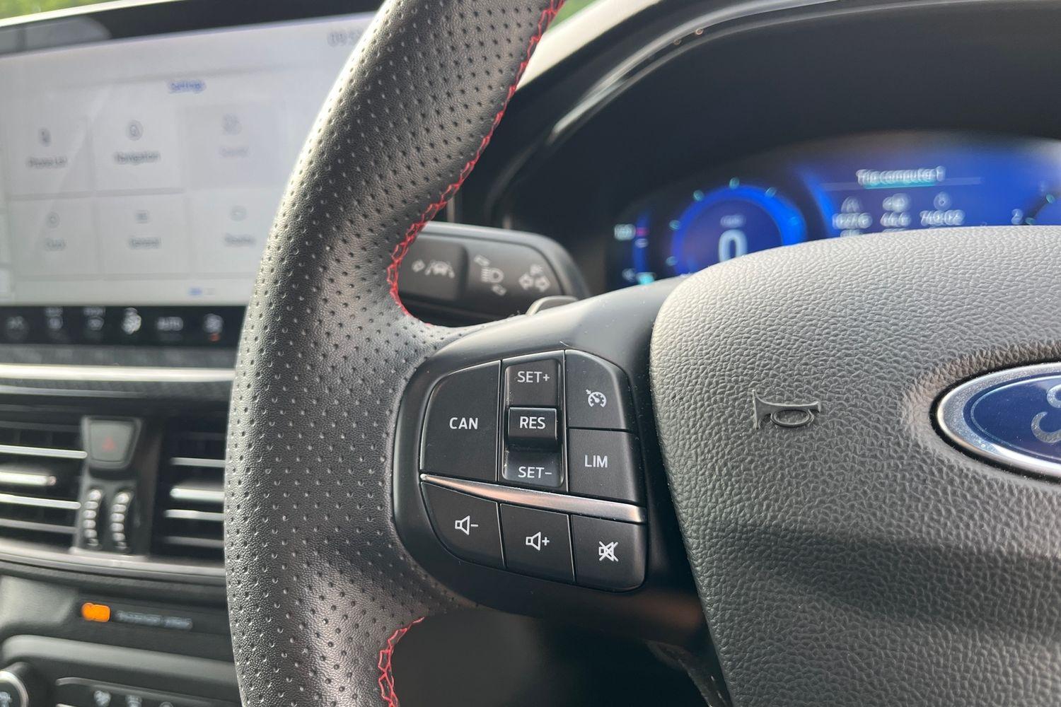 Ford FOCUS Photo 28