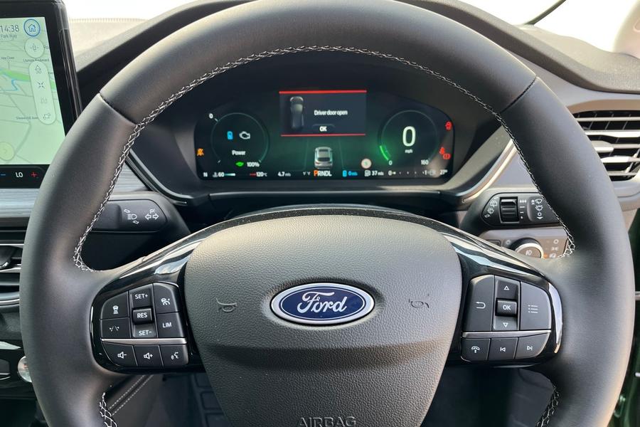 Ford Kuga Photo autoimg-0c6649ec76a2f7d21f4d4d1696da7f73bd14eb19.jpg