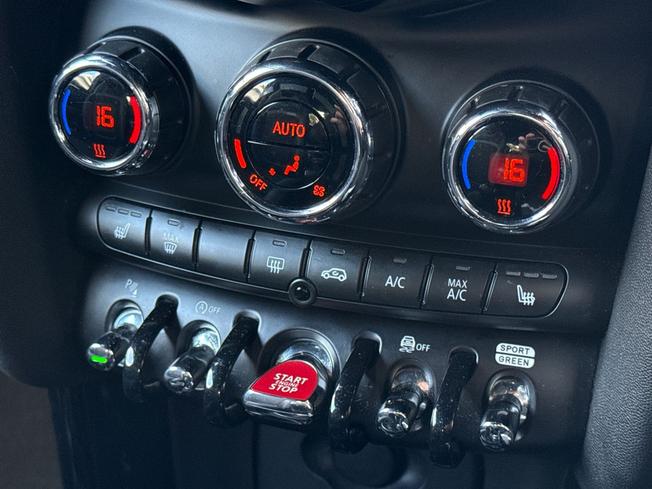 MINI Hatch Photo 47