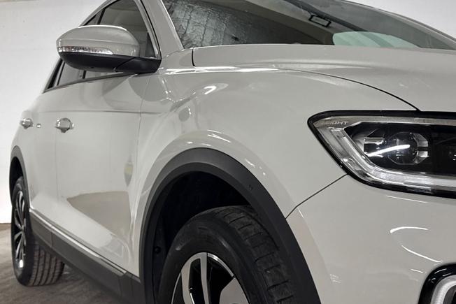 VOLKSWAGEN T-Roc Photo 38