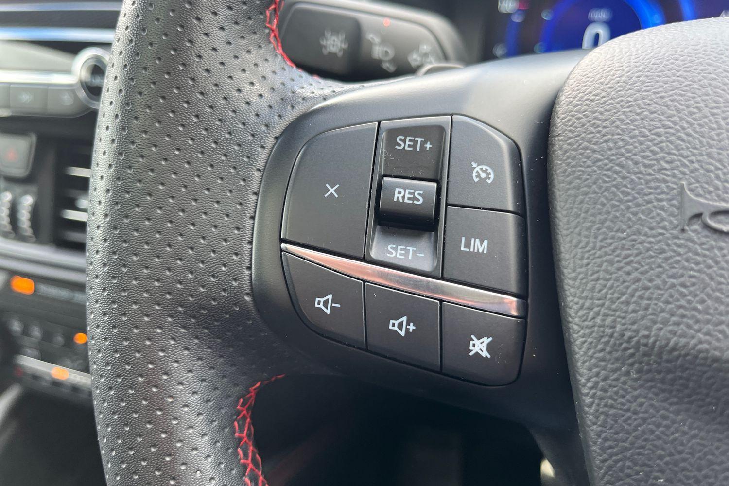 Ford KUGA Photo 29