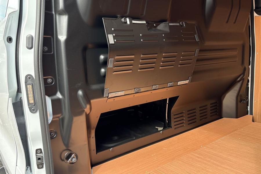 Ford E-TRANSIT CUSTOM Photo autoimg-0c7633934e8171e1879fadf3b93f6be0d4b9f706.jpg