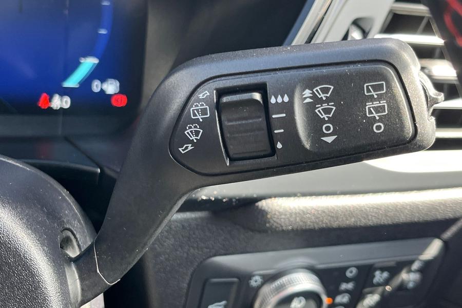 Ford KUGA Photo autoimg-0c801e405271267d223730f2de7474d6a5720320.jpg
