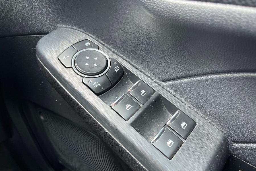Ford KUGA Photo autoimg-0c81b7d5b529be08b6849b6800b330eda983ed8c.jpg