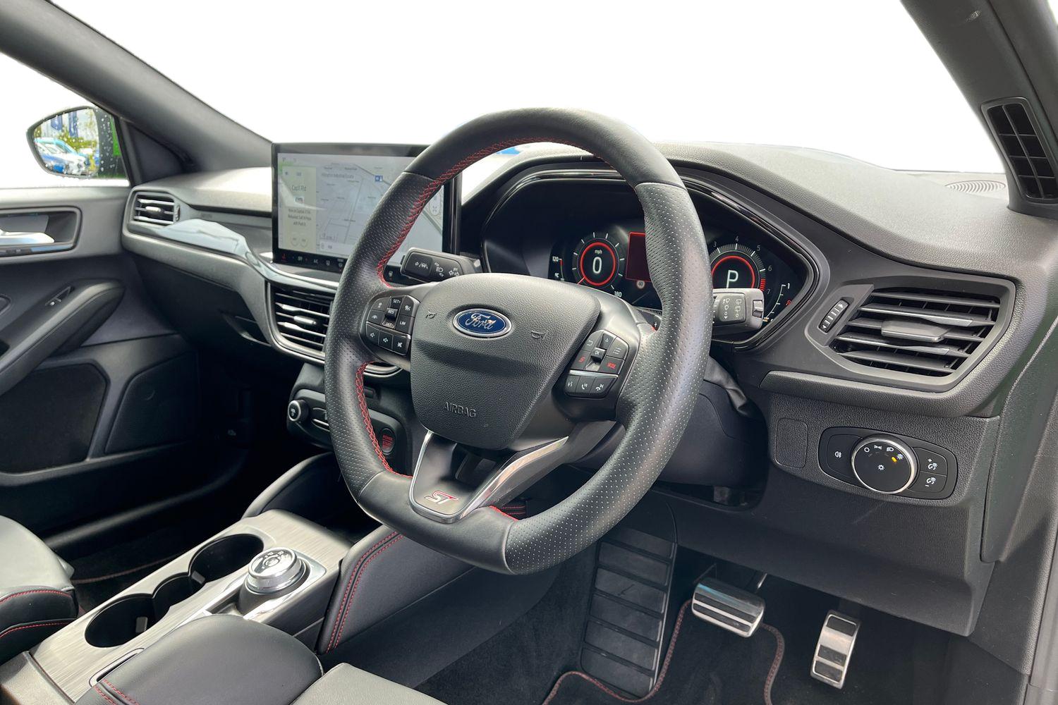 Ford Focus Photo 8