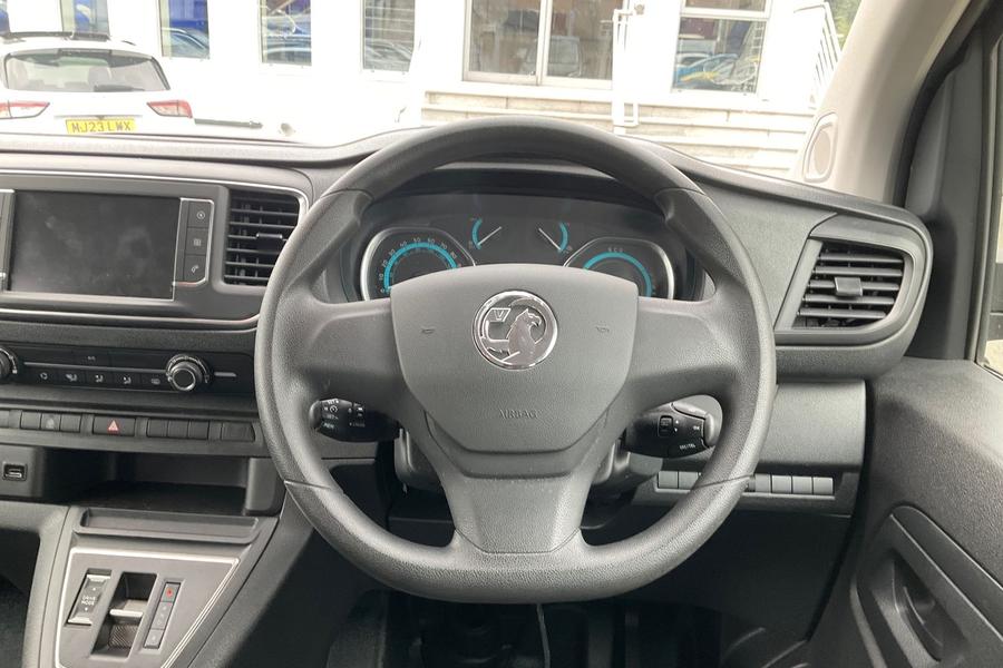 Vauxhall VIVARO LIFE Photo autoimg-0c8b4ca287e3bb06faf93d47c5ce41a6301f19de.jpg