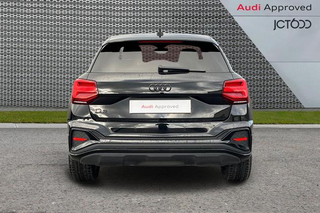 Audi Q2 Photo 8