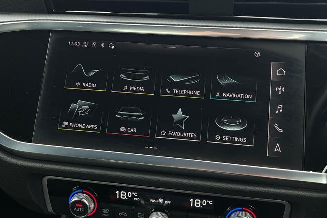 AUDI Q3 Photo 13