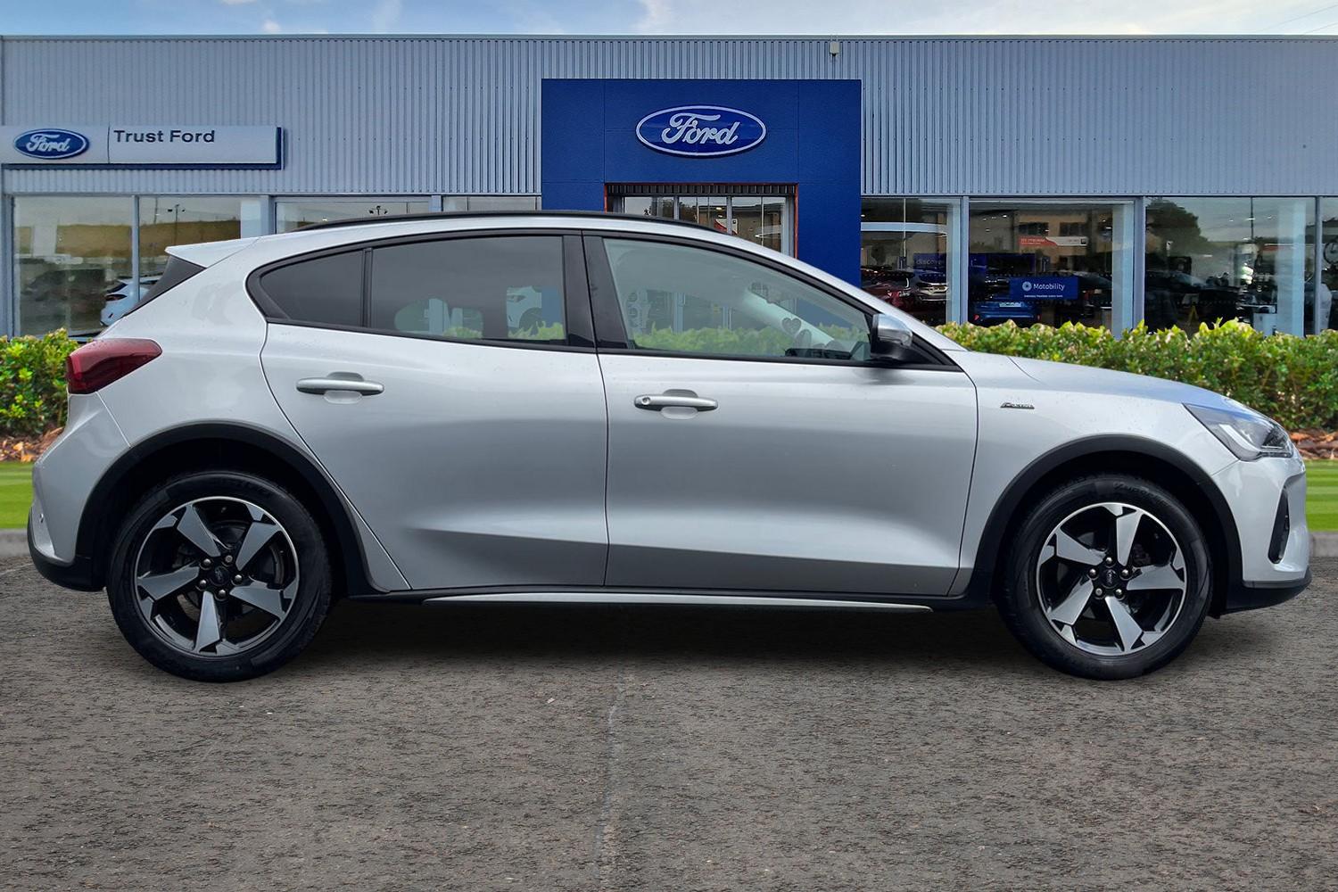 Ford FOCUS Photo 2
