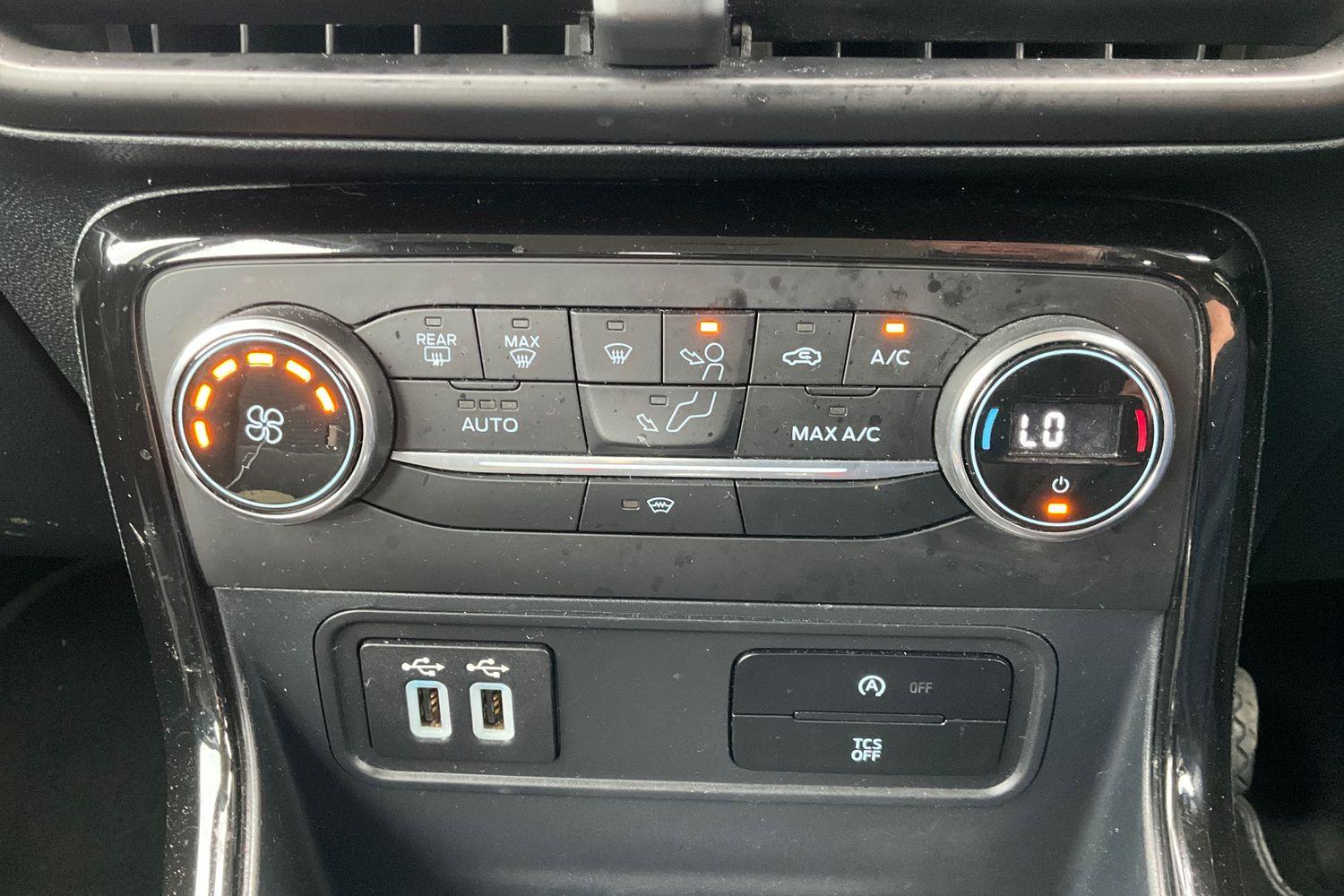 Ford ECOSPORT Photo 27